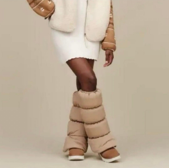 UGG Plushwarmer Tall Leg Warmers - Picture 1 of 12
